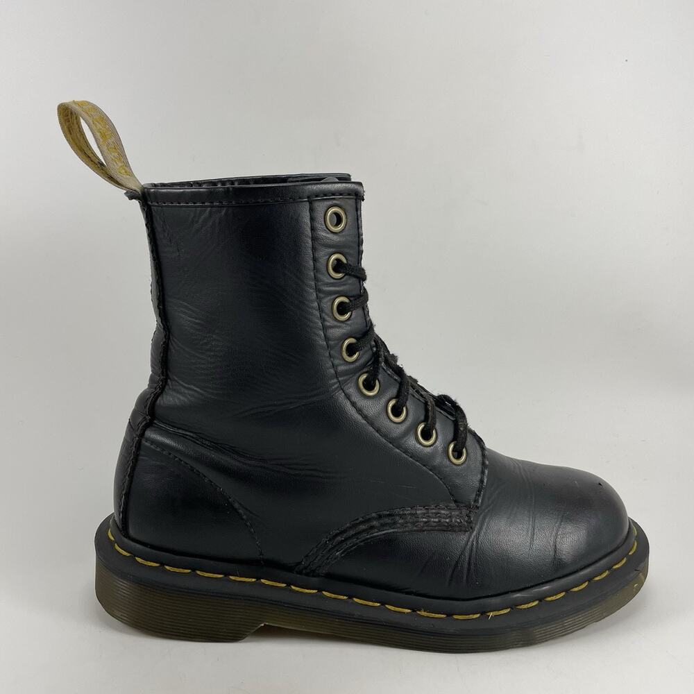 Dr Martens 11046 Womens Size 6 Black Leather 8-Eye Lace Up Combat Boots AirWair